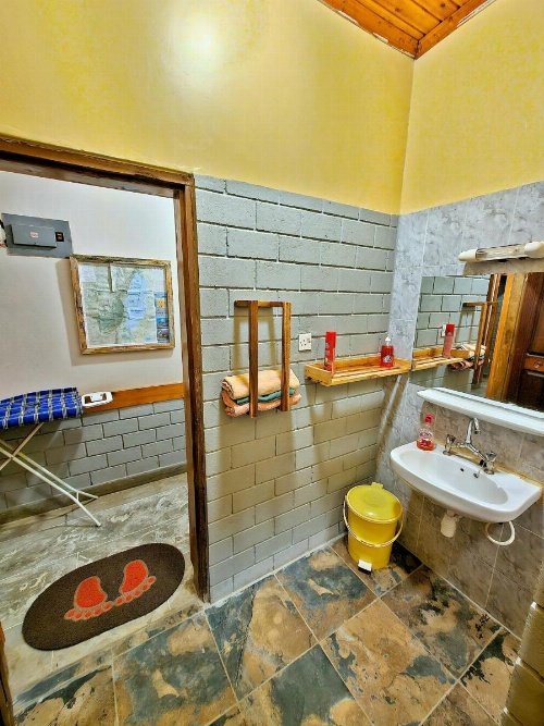 Mazzola Safari House & Backpacking image 25